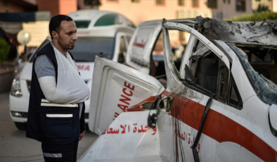 İsrail, Gazze'de Filistin Kızılay'ı karargahını bombaladı