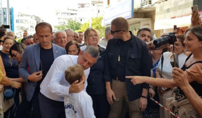 Özgür Özel Balıkesir'de cenazeye katıldı