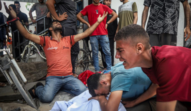 Soykırımcı İsrail'in Gazze Şeridi'ne düzenlediği saldırılarda 12 Filistinli hayatını kaybetti