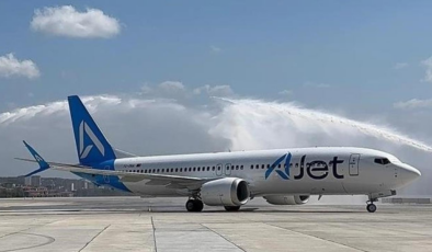 AJet'ten çifte rekor