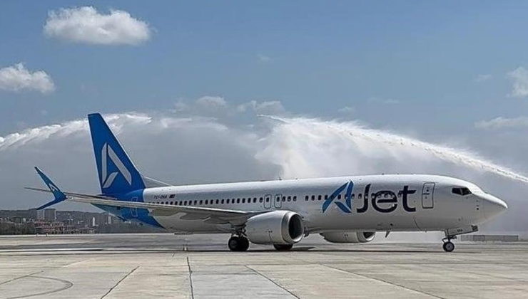 AJet'ten çifte rekor