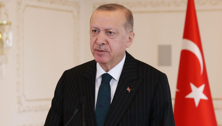 Cumhurbaşkanı Erdoğan: Üniversite heyecanı yaşayan tüm gençleri tebrik ediyorum
