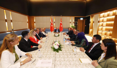 Cumhurbaşkanı Erdoğan, Kültür ve Sanat Politikaları Kurulu üyelerini kabul etti