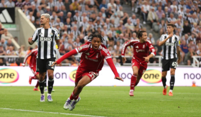 16 yaşındaki çocuk 90+10'da attı! Tribünler yıkıldı