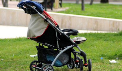 Bebek arabasıyla seyahati kısıtlayan uygulamaya son verildi