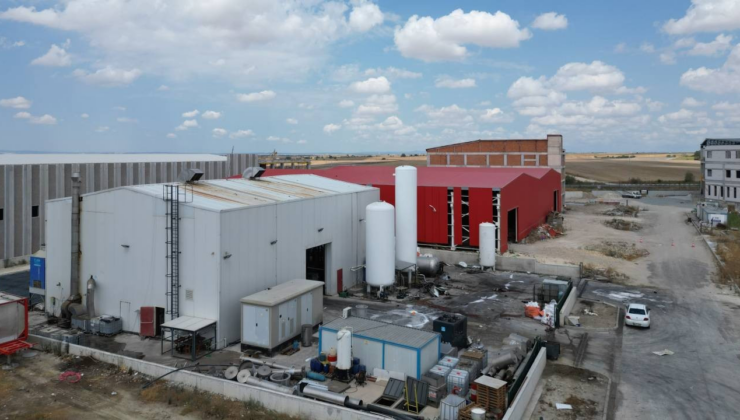 Tekirdağ'da anestezi gazı üreten fabrikada meydana gelen patlamada 2 işçi öldü