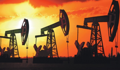 Petrol fiyatları Ukrayna belirsizliği ve Hindistan yaptırımı beklentisiyle düşüyor