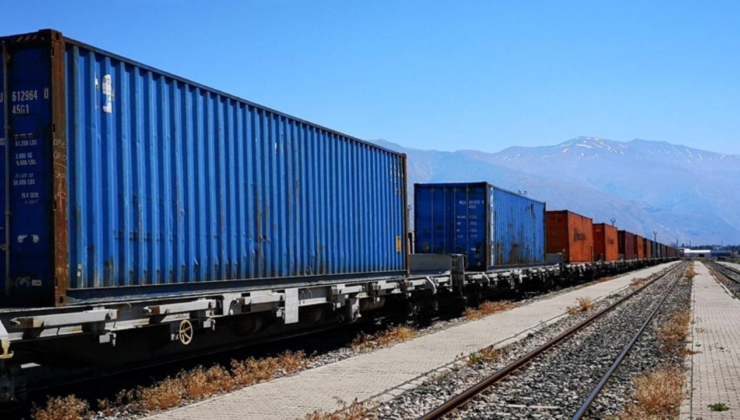 Çin'den yola çıkan iki yük treni yarın Türkiye'den Avrupa'ya hareket edecek