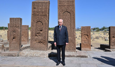 Bahçeli: Önümüzdeki altın fırsat heba edilmemeli