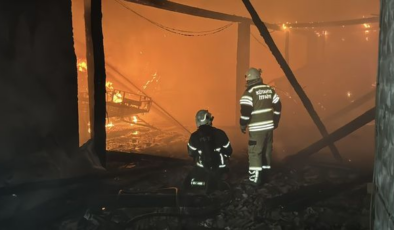 Kütahya'da 2 köy evi, 3 samanlık ve 2 ahır yandı