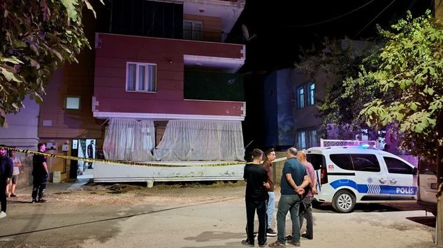 12 yaşındaki çocuk babasını bıçakladı