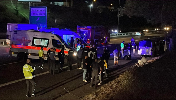İki minibüs çarpıştı, ortalık savaş alanına döndü