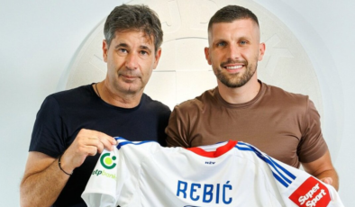 Ante Rebic ülkesine döndü!