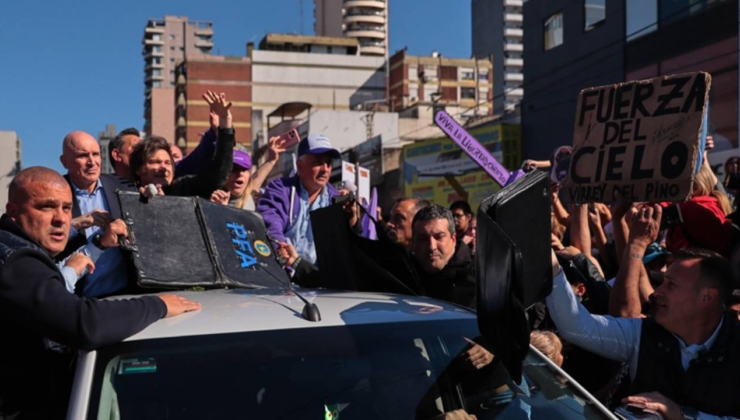 Arjantin Devlet Başkanı, seçim konvoyuna yapılan saldırıyı 'heyecan verici' buldu: İnanılmaz bir manzaraydı