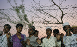 Hindistan, Rohingya mültecilerini denize attı iddiası