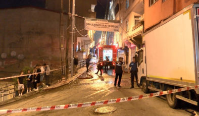 Beyoğlu’nda tüp patladı, mahalleli sokağa döküldü