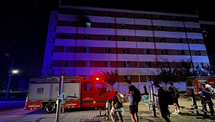 Bursa'da erkek öğrenci yurdunda yangın