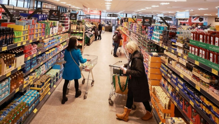 Süpermarket devinden, rakibine karşı maaş savaşı! 2 ayda 2 kez çalışanlarına zam yaptı