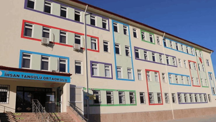 Okul açılış tarihi: Okullar pazartesi günü mü açılıyor, ne zaman açılacak?