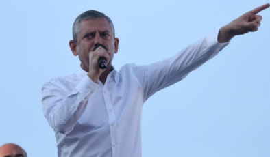 Özel'den 30 Ağustos Zafer Bayramı kutlaması