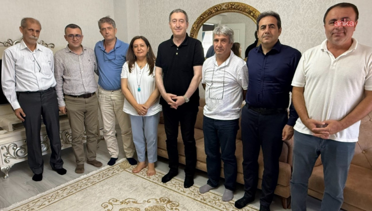 Bakırhan'dan 31 yıl sonra tahliye edilen Veysi Aktaş'a ziyaret
