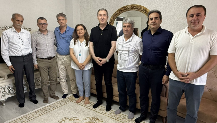 DEM Parti, İmralı'dan tahliye edilen Veysi Aktaş'ı ziyaret etti
