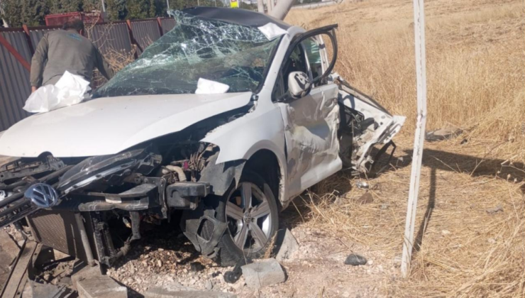 Diyarbakır'da belediye otobüsü ile otomobil çarpıştı: 1 ölü
