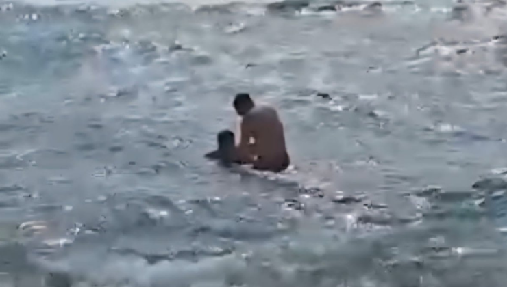 Denize giren kuzenlerden biri hayatını kaybetti