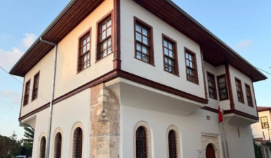 Halkın vergileri AKP'li yöneticinin konağına gitti