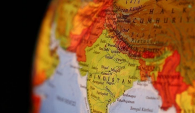 Hindistan'da arazi aracının su kanalına düşmesi sonucu 11 kişi öldü