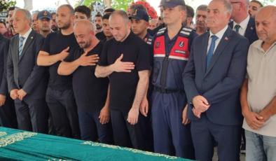 Tutuklu Belediye başkan yardımcısı babasının cenazesine jandarmayla getirildi