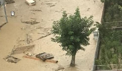 Sel ülkeyi esir aldı, 2000 kişi etkilendi