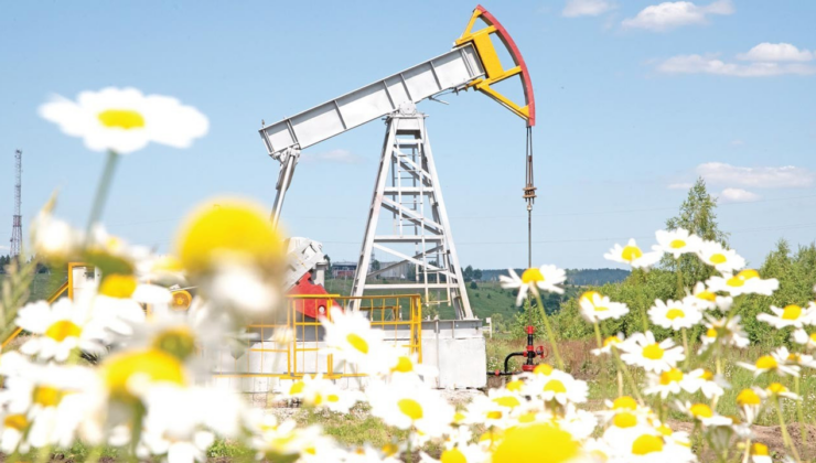 Altın denge arayışında petrol ise düşüşe geçti