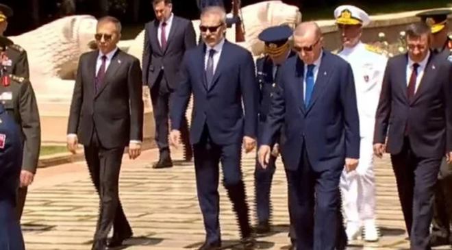 Erdoğan Anıtkabir Özel Defteri'ne ne yazdı?