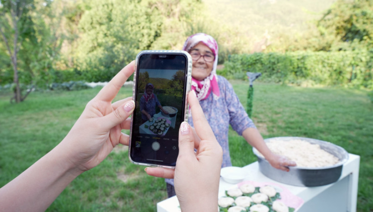 Torununun çektiği videolarla hayatı değişti: 74 yaşından sonra fenomen oldu