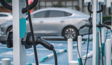 Sigorta şirketleri, fiyatlandırma politikalarını kökten değiştiriyor: 2. el elektrikli otomobiller elinizde patlayabilir!