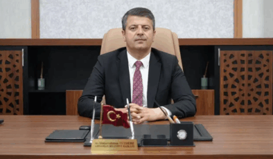 Görevden uzaklaştırılan Adıyaman Büyükşehir Belediye Başkanı Abdurrahman Tutdere göreve iade edildi