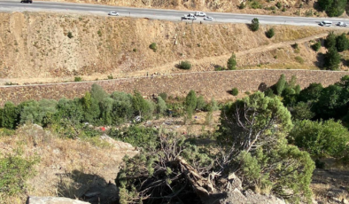 Sivas'ta işçi minibüsü uçurumdan yuvarlandı: 4 ölü, 18 yaralı