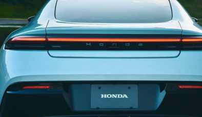 Honda’nın efsane modeli 24 yıl sonra geri dönüyor! Spor tasarım ve hibrit motor ile yeniden doğuyor.