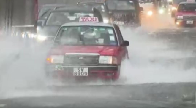 Hong Kong'da siyah alarm