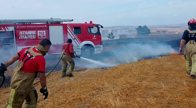Silivri'de ot yangını
