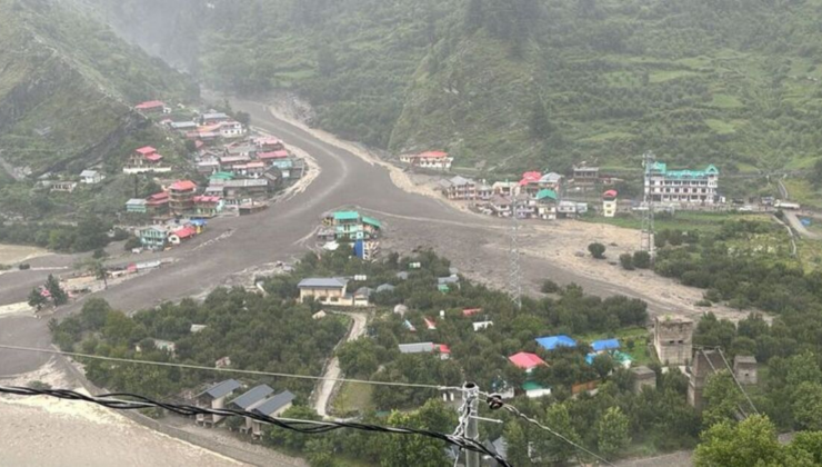 Hindistan'da heyelan: 100 kişi kayıp