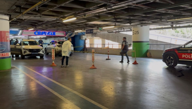 AVM otoparkında korku dolu anlar! Şarjör boşaltıp kaçtı