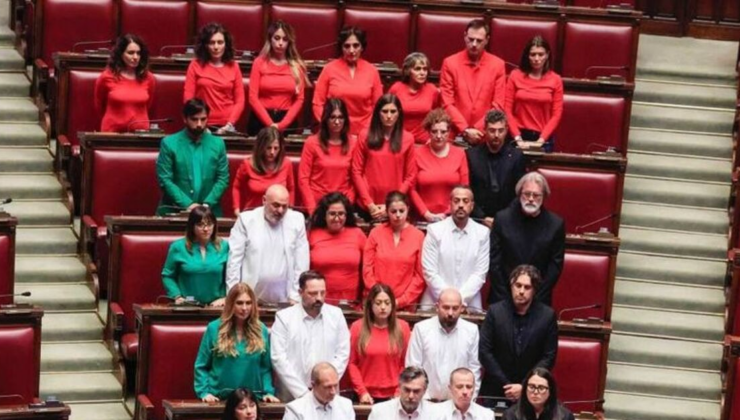İtalyan vekiller parlamentoda Filistin renkleriyle