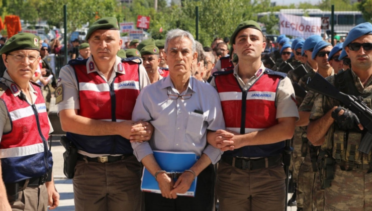 Ben 1 numaralı darbeci Akar ise kahraman oldu
