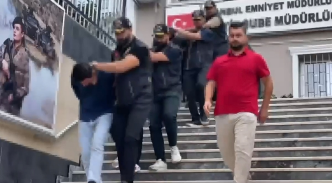 İstanbul'da iş yerlerine silahlı saldırı düzenleyen şüpheliler tutuklandı