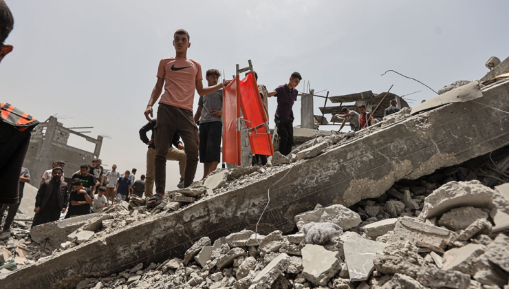 İsrail'in Gazze'ye saldırılarında can kaybı 61 bin 369’a çıktı, açlıktan ölenlerin sayısı 212'ye yükseldi