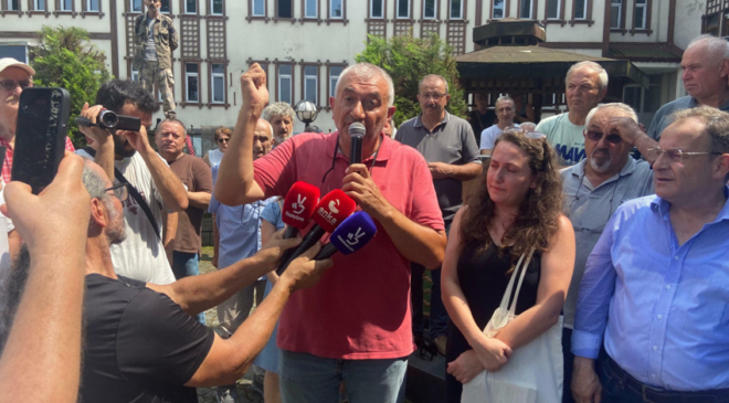 Rize Fındıklı'da Belediye Başkanı Çervatoğlu'na saldırıya protesto