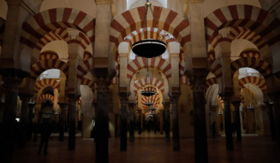 Kurtuba Cami-Katedrali'nde yangın