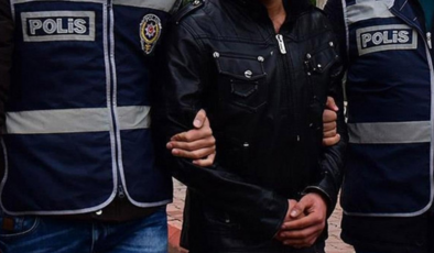 Tartıştığı kadın sürücünün aracını yumruklayan şahıs gözaltında